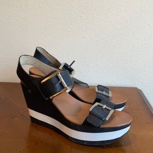 Very Nice Michael Kors Sandles